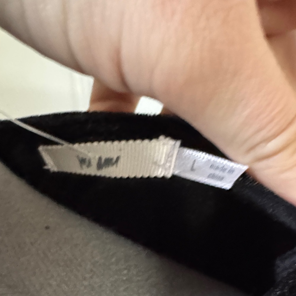 Elegant Black Velvet Dress - Picture 2 of 3